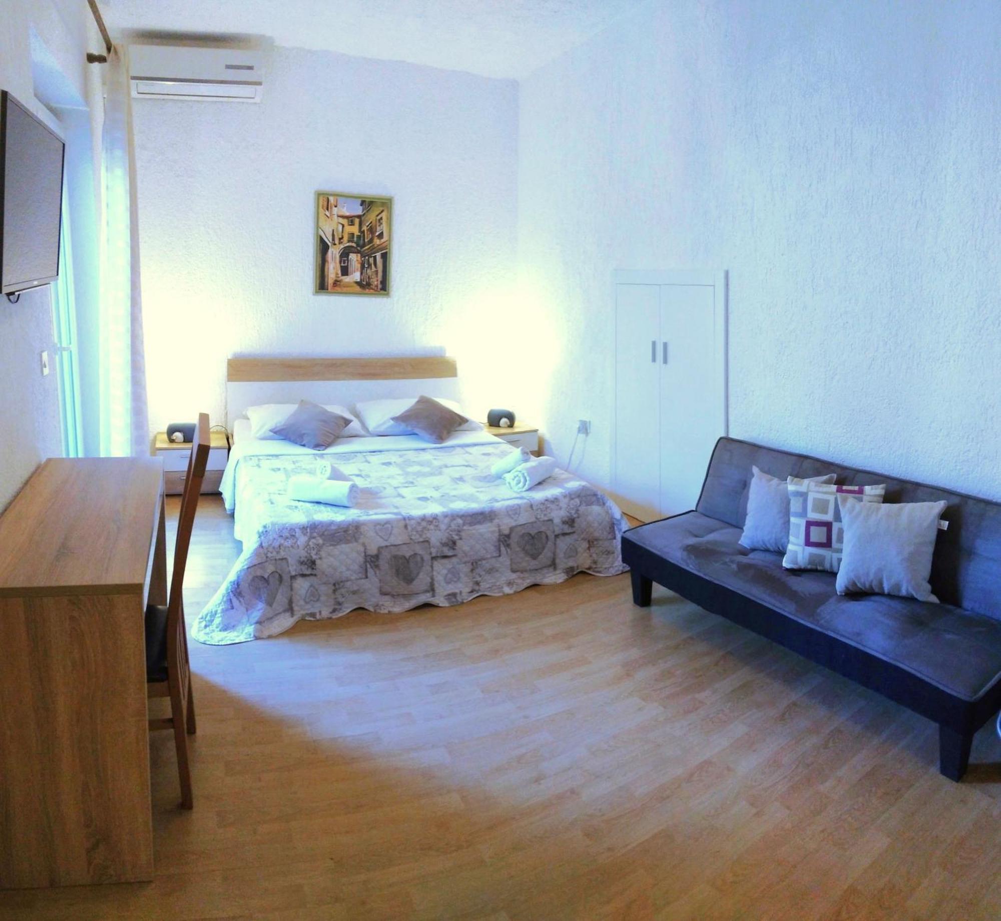 Guesthouse Cecilia 2 Malinska Luaran gambar