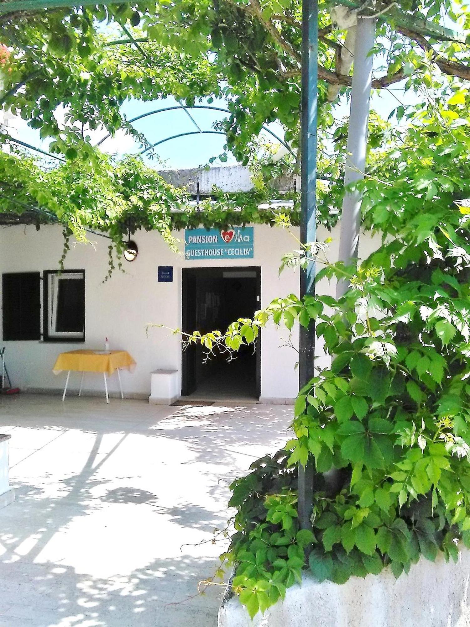 Guesthouse Cecilia 2 Malinska Luaran gambar