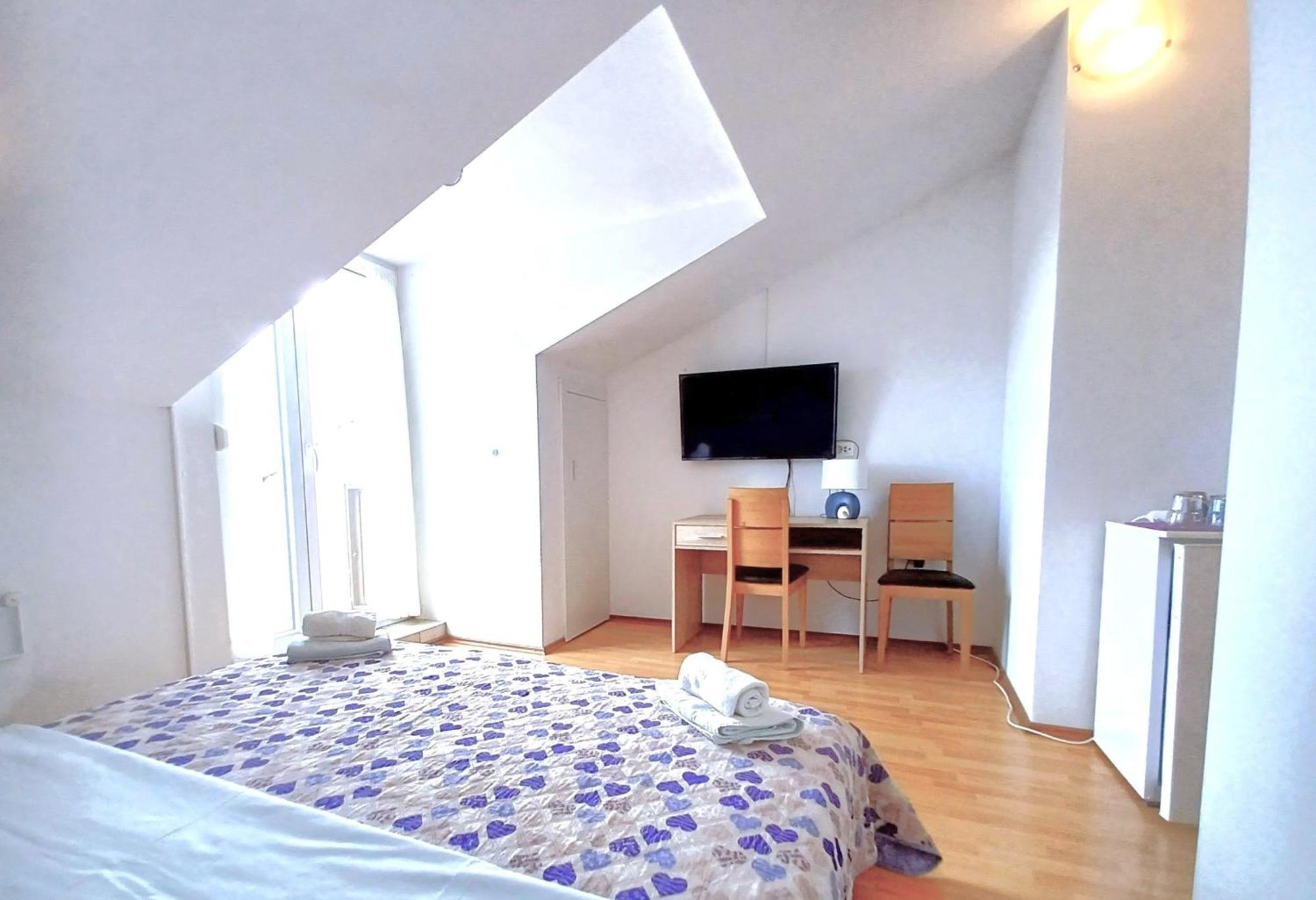Guesthouse Cecilia 2 Malinska Luaran gambar